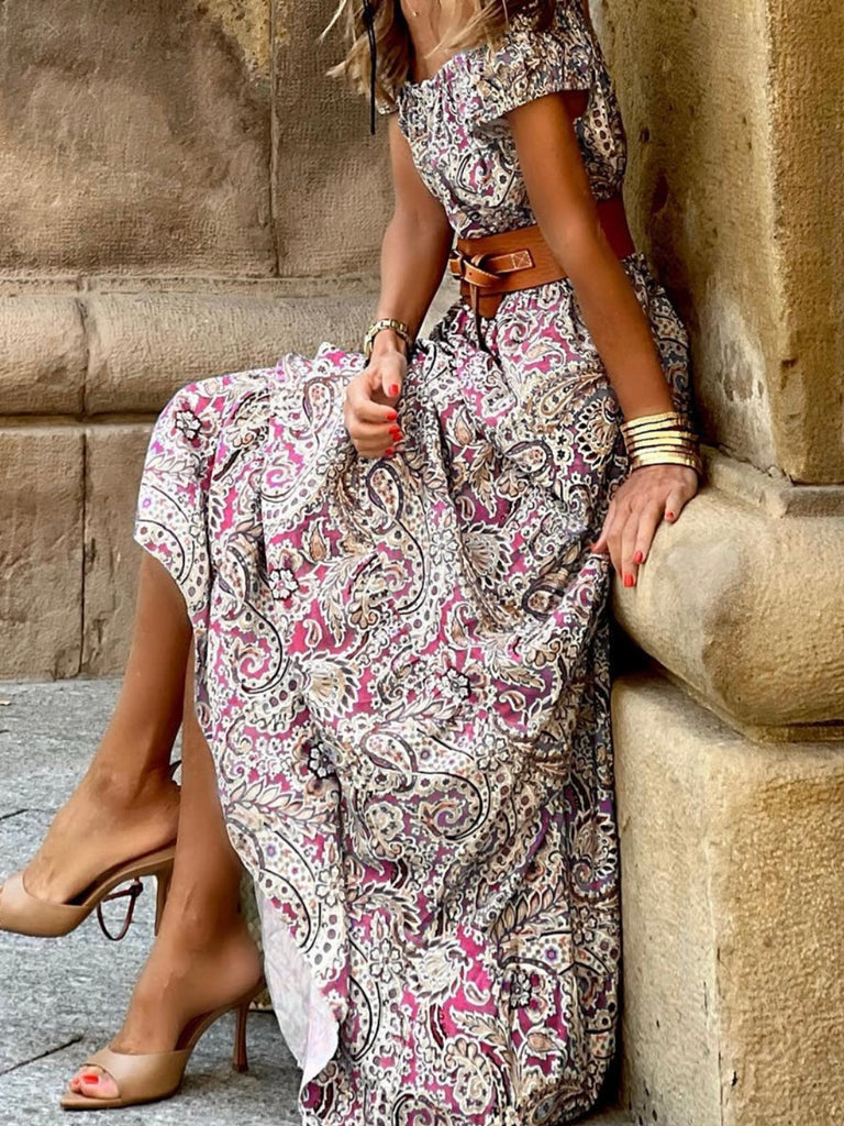 Boho Style Maxi dress with a playful Paisley Pattern.