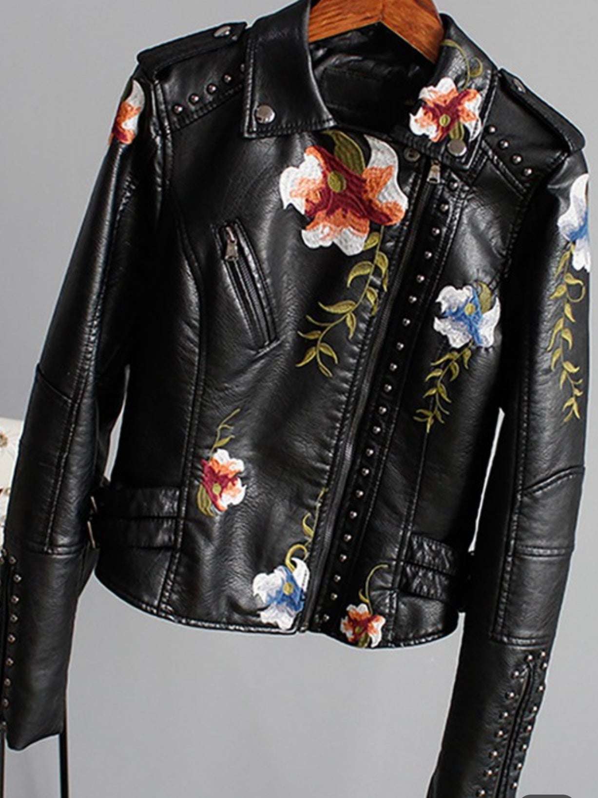 Chevelle Jacket Floral Elegance and Moto Chic Oak Pearl Clothing Co Oak Pearl Clothing Co Canada Boho Boutique